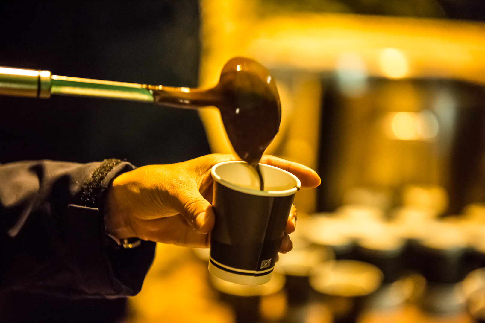 Chocolate caliente con bizcocho